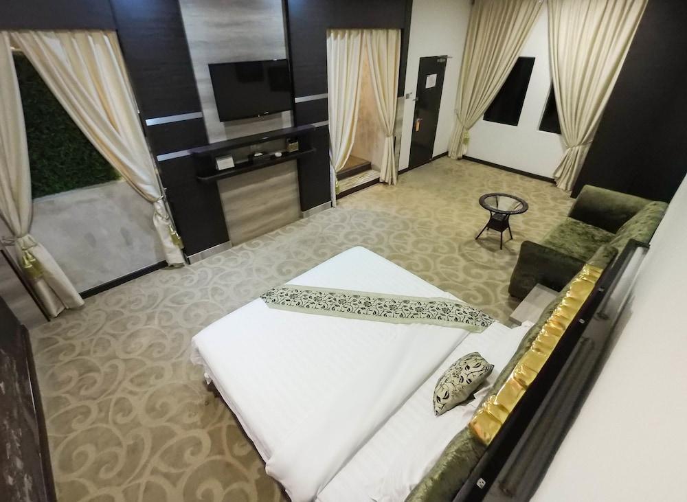 Baguss And Serviced Hotel